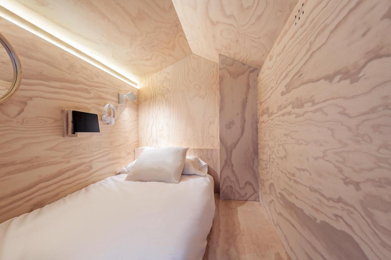 Colo Colo Hostel - Single Private Beds San Sebastián Exteriör bild